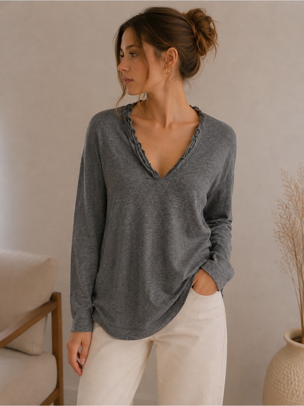 Banana Republic Italian Wool Gray V-Neck Ruffle Trim Long Sleeve Sweater Sz XL